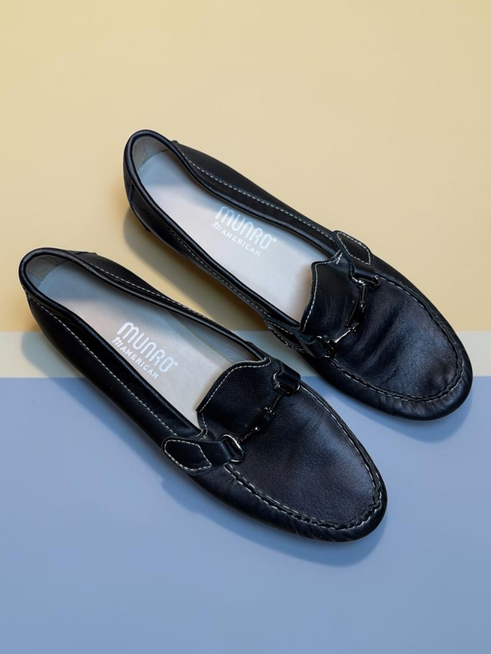 MUNRO Black Leather Bit-Detail Slip-On Loafers Women’s Shoes - US Size 7 M